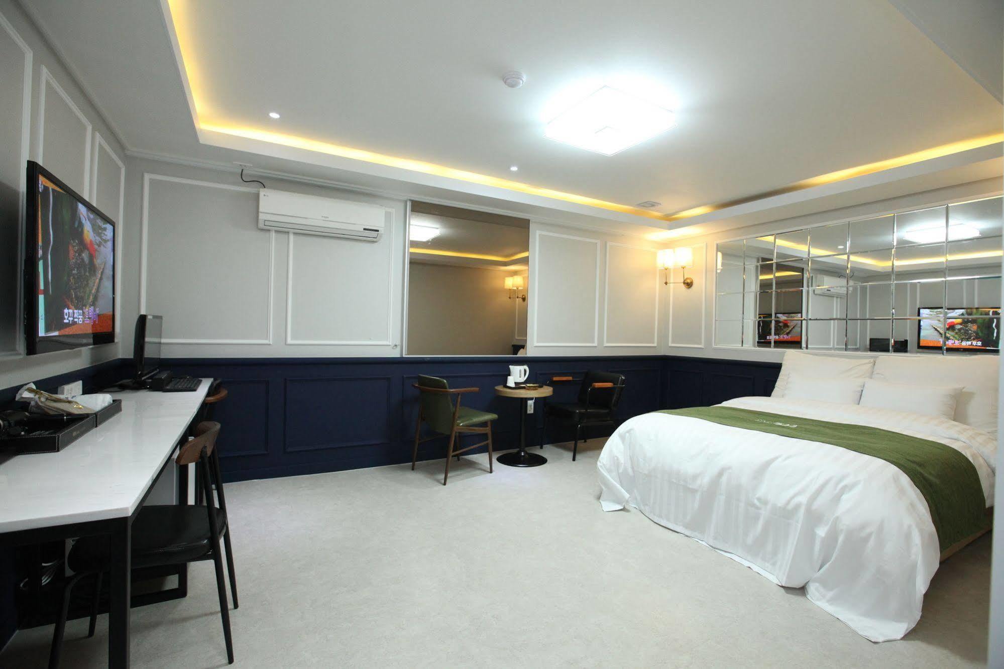 Hotel 500Th Mokpo Exterior photo