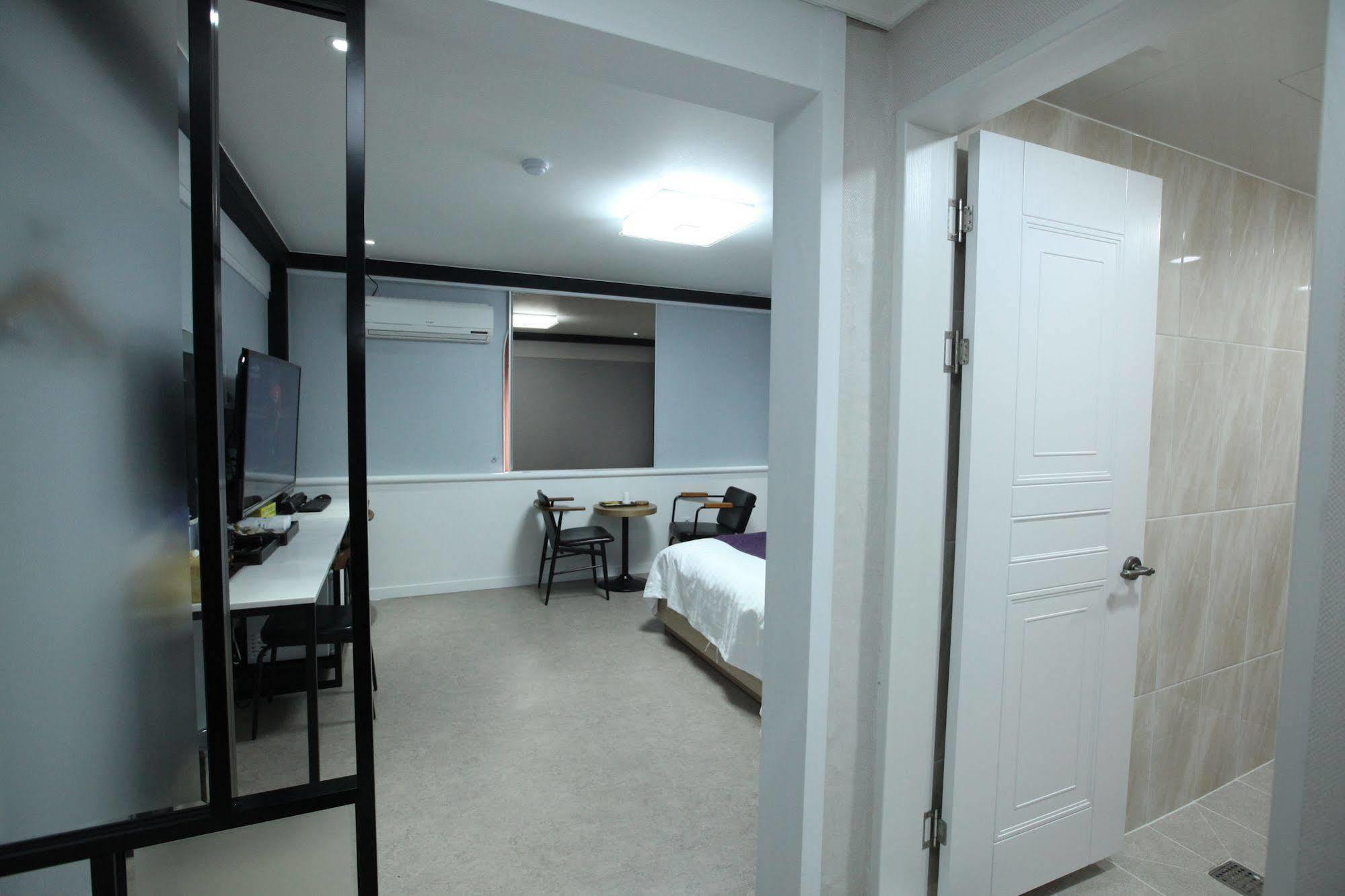 Hotel 500Th Mokpo Exterior photo